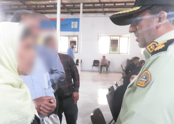 صحبت رئیس پلیس با خانواده مددجویان