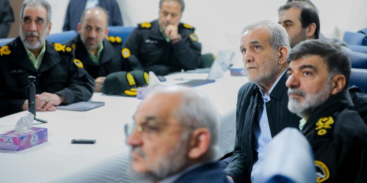 رئیس جمهور در مرکز سروش